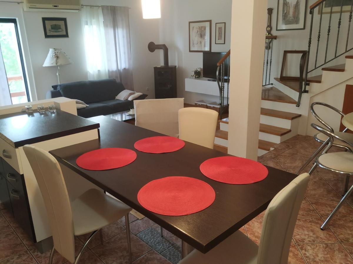 Apartmani Deleut Novi Vinodolski Exterior photo